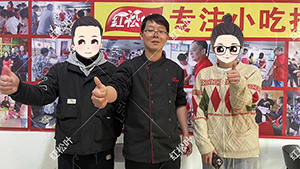 广西美女品尝螺蛳粉后马上报名学习螺蛳粉