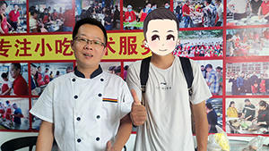 广西老学员报名学习螺蛳粉、包子馒头和油炸鸡锁骨
