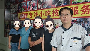 尝了7~8家螺蛳粉，梧州夫妇最终选红松叶，桂林夫妇不对比直接报名